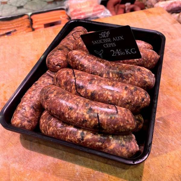 Saucisses aux cèpes : parfaites pour des repas conviviaux en famille ou entre amis à Marseille